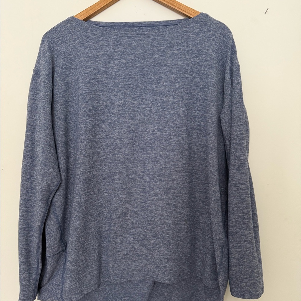 Lululemon Back In Action Long Sleeve oversized- blue